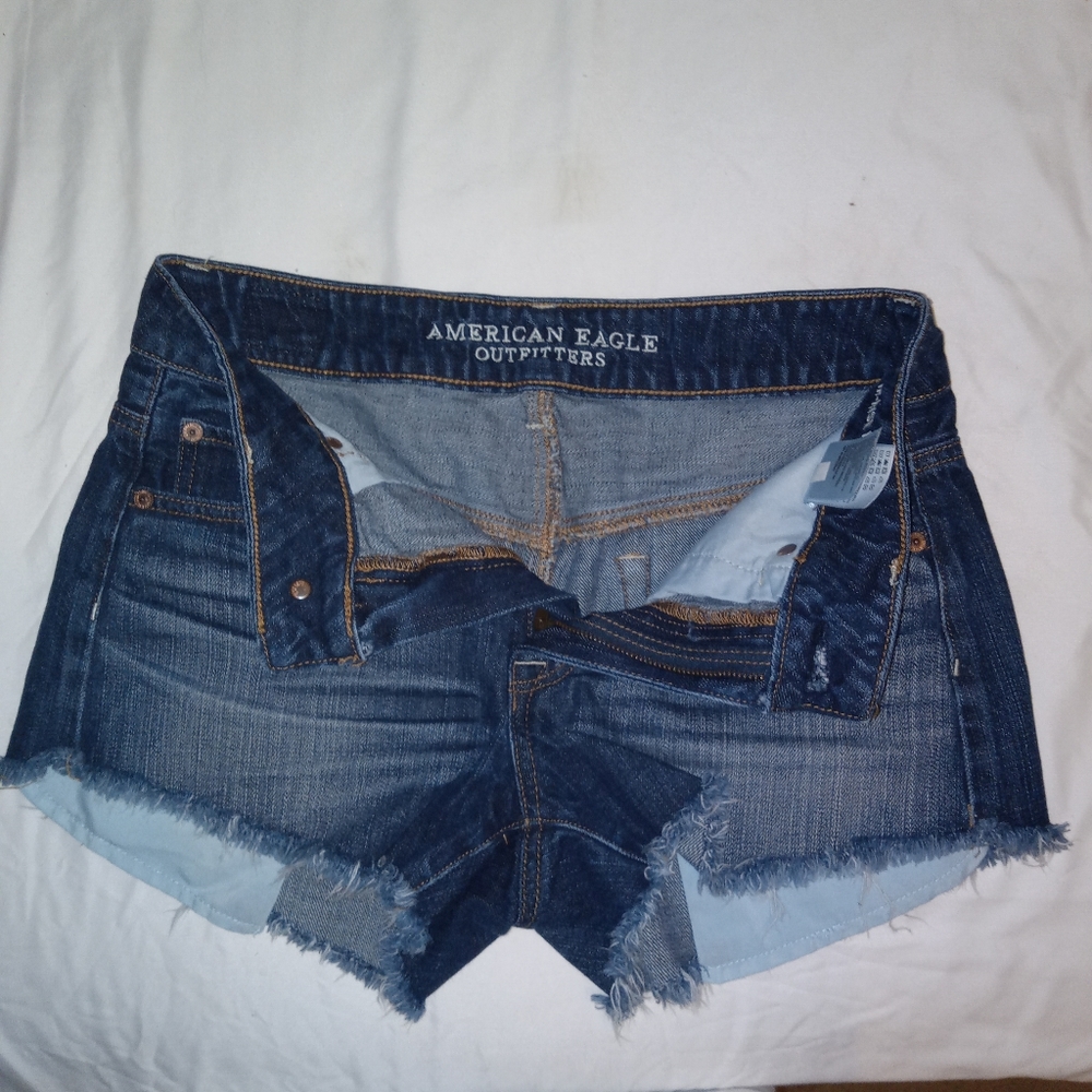 Woman's shorts size4 never worn American Eagle